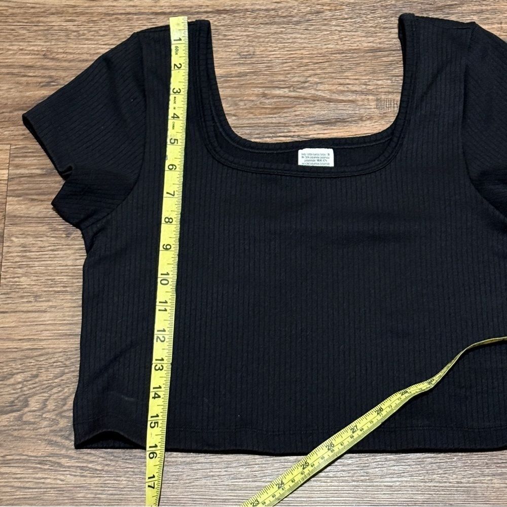 NWT PINK Victoria’s Secret Cropped Ribbed Short Sleeve Shirt Black Size Large - Picture 9 of 12